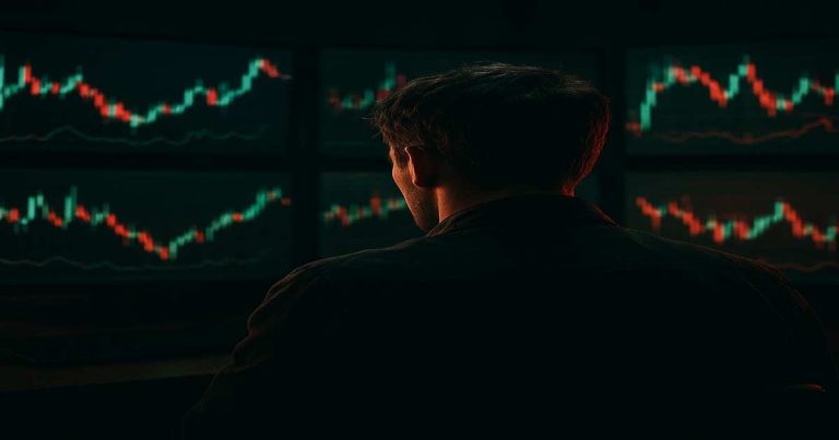 USD/JPY Nears 160.00 — Is Japan Ready to Intervene Again?